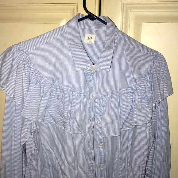 Flirty and feminine ruffled blouse - Picture 3 of 5